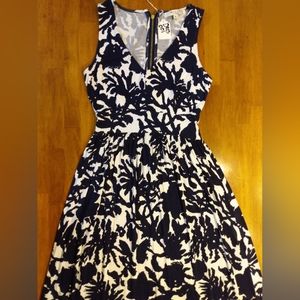 Women's sleeveless dress size xs by Milly